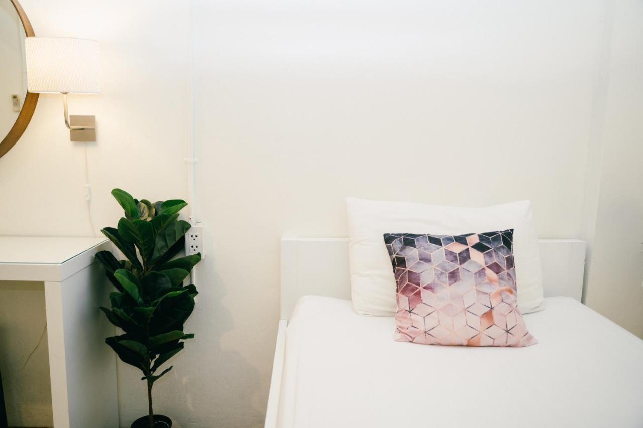 Hq Hostel Silom Bangkok Dış mekan fotoğraf