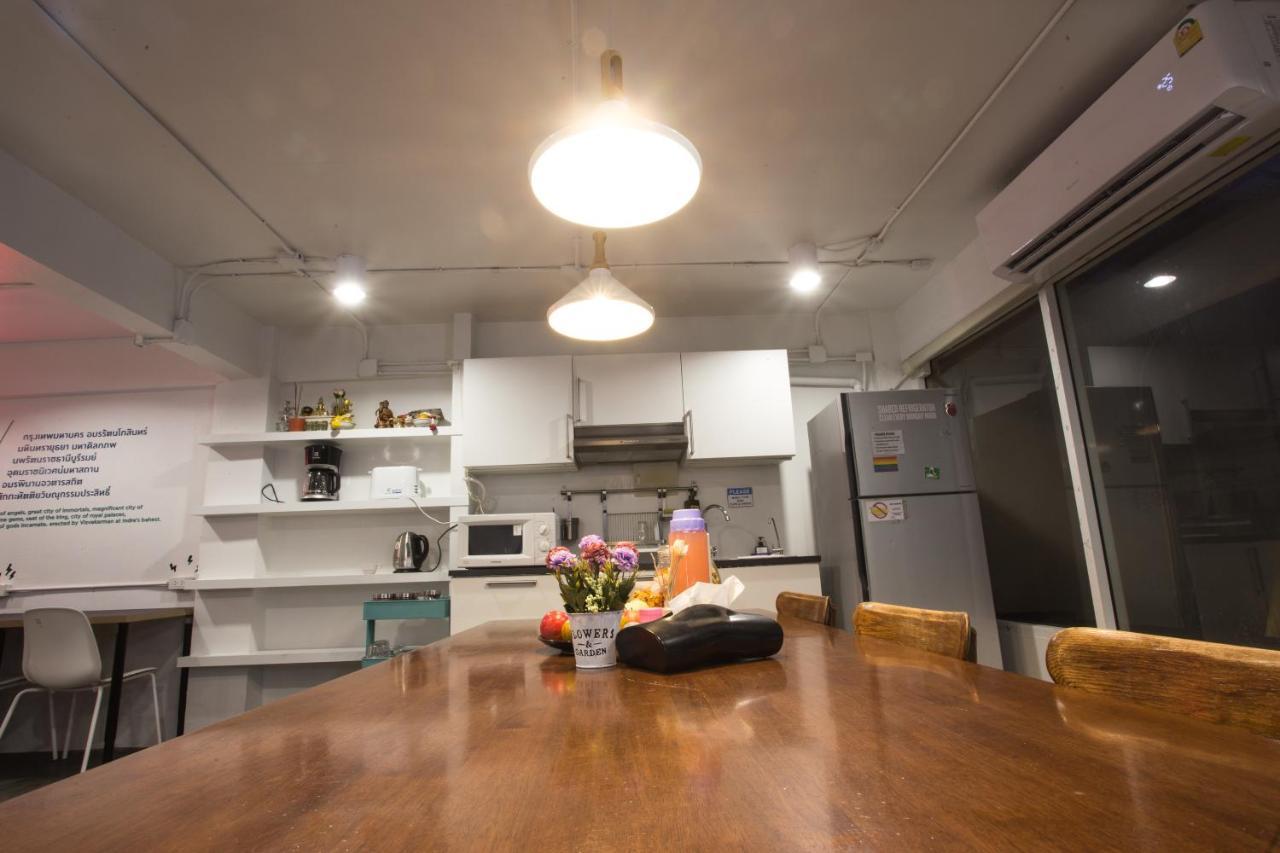 Hq Hostel Silom Bangkok Dış mekan fotoğraf