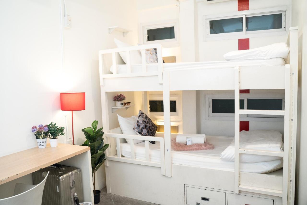 Hq Hostel Silom Bangkok Dış mekan fotoğraf