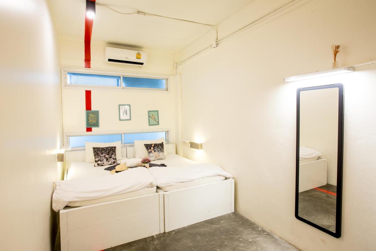 Hq Hostel Silom Bangkok Dış mekan fotoğraf