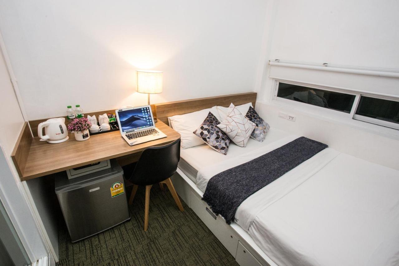 Hq Hostel Silom Bangkok Dış mekan fotoğraf