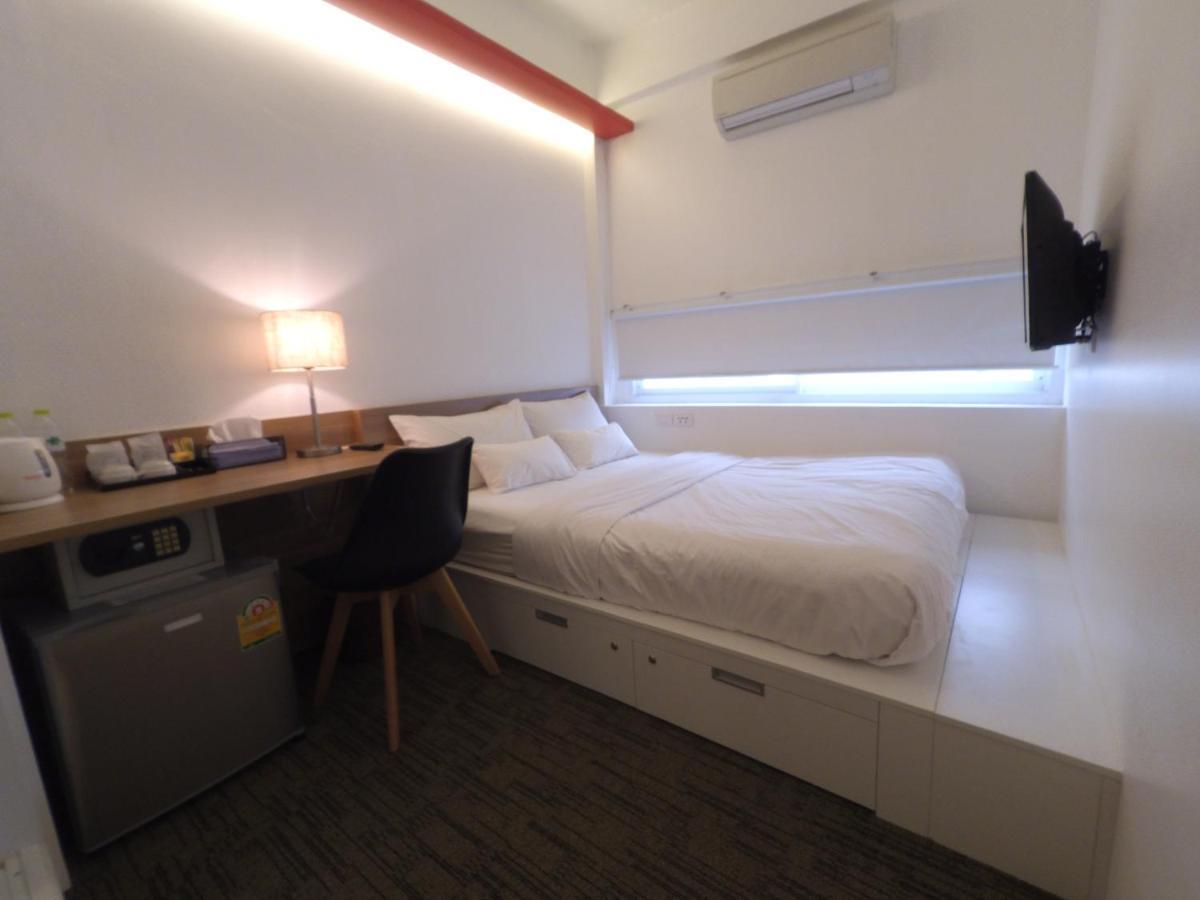 Hq Hostel Silom Bangkok Dış mekan fotoğraf