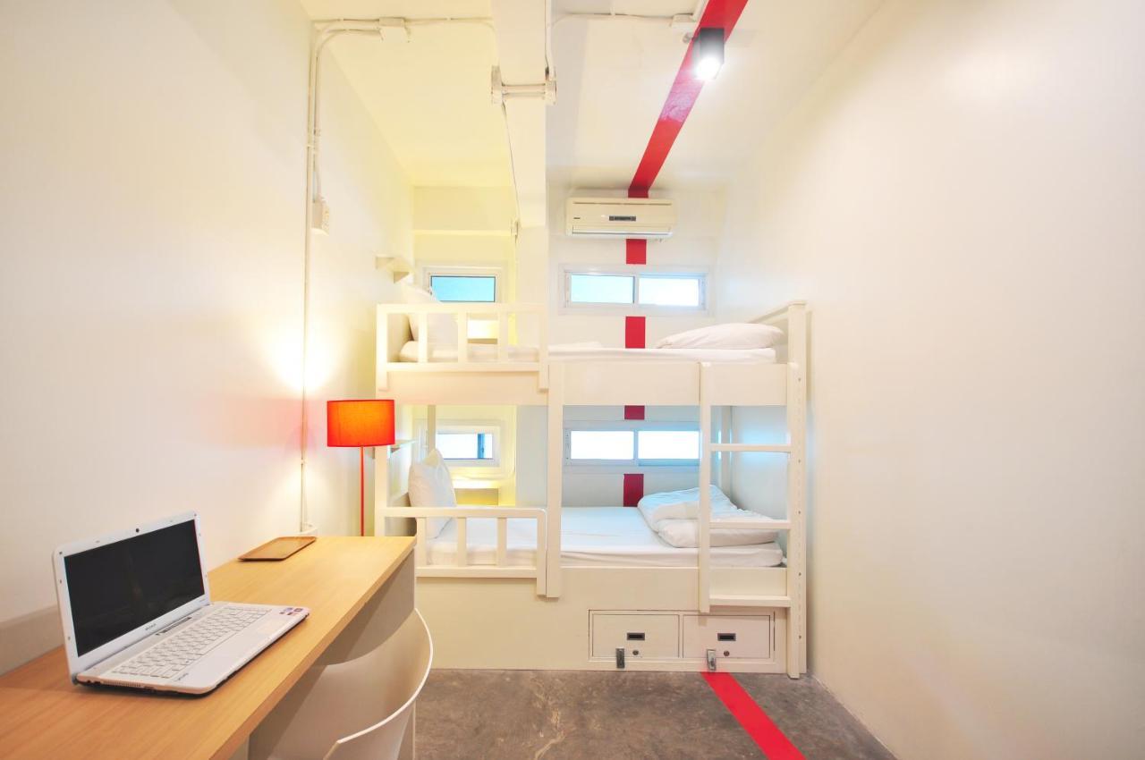 Hq Hostel Silom Bangkok Dış mekan fotoğraf